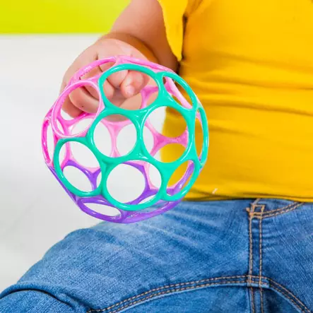 Oball Classic pallo Purple, helppo tarttua. - Skallror, greppleksaker och bollar - 09110340 - 2