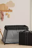 BabyBjörn Light matkasänky Travel Cot Light Black, sisältää patjan ja säilytyskassin. - Resesängar - BB040280 - 4