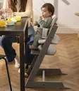 Stokke Tripp Trapp syöttötuoli Storm Grey Baby Setilla ja pehmusteilla. - Stokke Tripp Trapp produkter - 685200 - 2