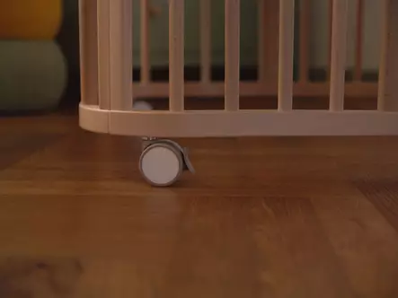 Stokke Nighti Bed Wheels Beige, helppo liikutella huoneesta toiseen. Voidaan lukita. - Spjälsängar och barnsängar - 690501 - 2
