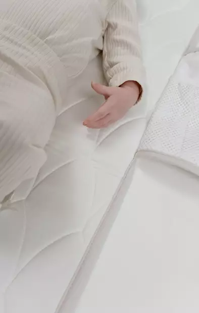 Najell matkahoitoalusta Oat Beige vaipanvaihtoon tien päällä. - Skötbäddar - N02305901 - 2