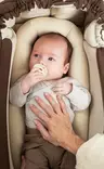 Najell SleepCarrier reducer pienennin Soft Beige, pienentää kantokasiin vastasyntyneelle. - Liggvagnar och bärväskor - N05411401 - 3