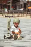 Scoot & Ride potkulauta Highwaykick 1, Olive lapsella. - Sparkcyklar och springcyklar - 96001 - 2