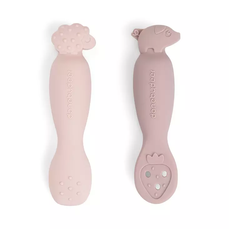 Done By Deer ensilusikkasetti Tiny Farm Powder. - Första skedar och barnbestick - 1159041 - 1