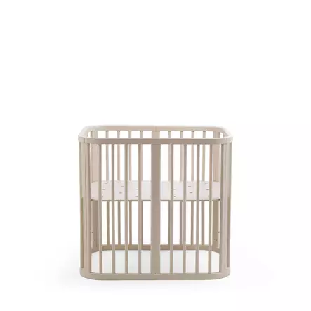 Stokke Nighti Mini pinnasänky Vanilla White ilman renkaita. - Spjälsängar och barnsängar - 705402 - 1