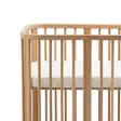 Stokke Nighti Mini muotolakana 2026 Sage Green Map 60x80cm sängyssä. - Påslakan och underlakan - 710502 - 2