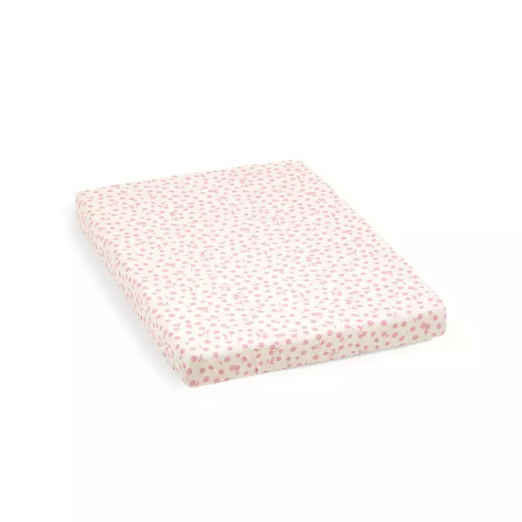 Stokke Nighti Mini muotolakana 2026 Wild Rose Berries 60x80cm. - Påslakan och underlakan - 710503 - 1