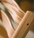 Stokke Tripp Trapp syöttötuoli Wild Wood, puun tummat täplät ja viivat tekevät jokaisesta tuolista uniikin. - Matstolar för barn - 100144 - 2