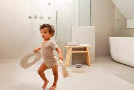 WC istuimen supistaja Luma Almond lapsella. - Pottor och pallar - L03715 - 2