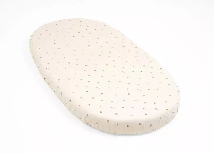 Stokke muotolakana Sleepi sänkyyn V3 Flower Ecru. - Påslakan och underlakan - 683306 - 1