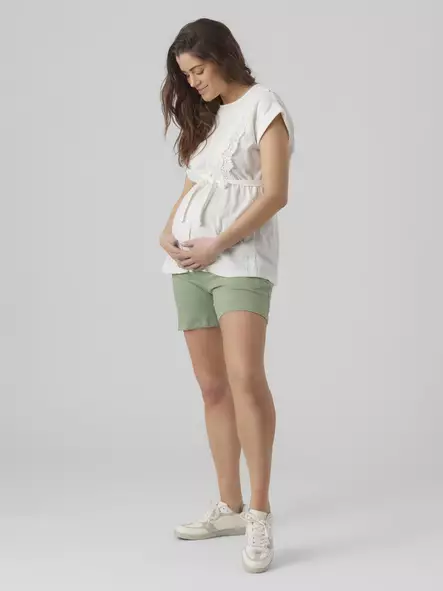 Mamalicious Alisa =C3=84itiyspaita Snow White naisella. - Mammatröjor - 20018087 - 2