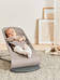 BabyBj=C3=B6rn Bouncer Bliss sitteri Woven, Sand Grey, lapsi sitteriss=
=C3=A4. - Babysittrar - BB006217 - 2