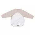 Tinynord Binot ruokalappu hihoilla Beige dot print, takana tarrakiinnitys. - Haklappar - 304347 - 3