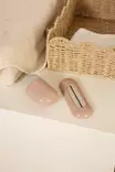 Luma manikyyrisetti Blush Pink hoitopöydällä. - Hudvård, tandvård och hårvård - L21117 - 2