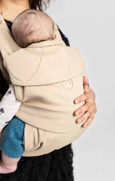 Najell Easy Vol 2 kantoreppu Honey beige on ergonominen vauvalle ja sinulle. - Bärselar - N325258 - 2