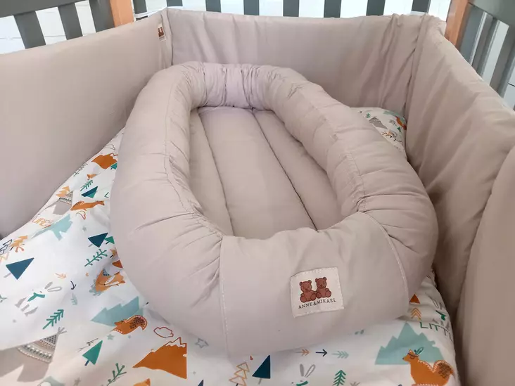 Vauvapesä Basic Anne & Mikael Beige. - Babynest och sovpåsar - 2030888 - 1