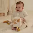 Little Dutch pehmokuutio Newborn Naturals taaperolla. - Skallror, greppleksaker och bollar - LD8409 - 2