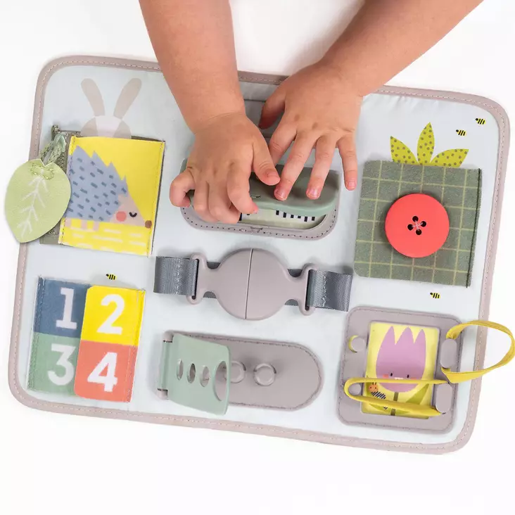 Taf Toys aktiviteettilelu Buckles Board. - Skallror, greppleksaker och bollar - 276079 - 1