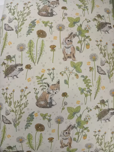 =C3=84itiyspakkauksen reunapehmuste Mansikkaniitty-kuosi vihre=C3=A4. - Kantskydd - 203024vi - 2