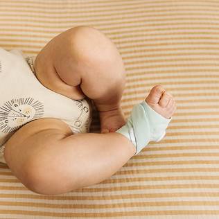 =C3=84lysukka lapsen jalassa - Babyvakt - PSR4N20BBK - 2