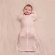 Love To Swaddle Up LITE kapalopussi Summer, Blush vauvalla - Sovpåsar - L1002001BL - 2