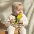 Oli&Carol purulelu-helistin Corn lapsen suussa. - Tuggleksaker - L-RATTLE-CORN - 2