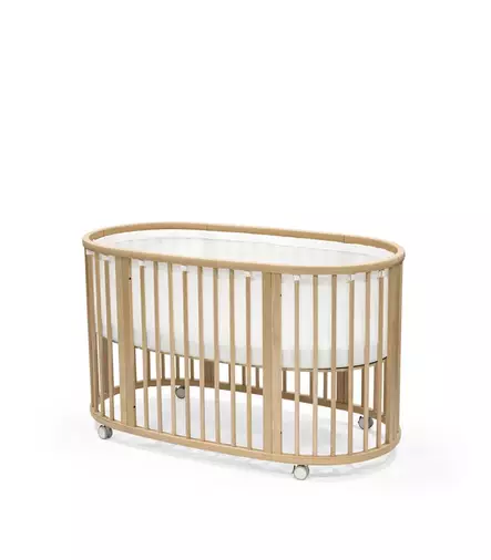 Stokke Sleepi V3 pinnasänky reunapehmusteella. - Stokke Sleepi produkter - 591404kamp - 2